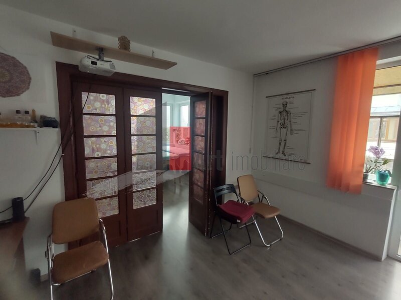 Tineretului, vanzare apartament decomandat 3 camere in vila