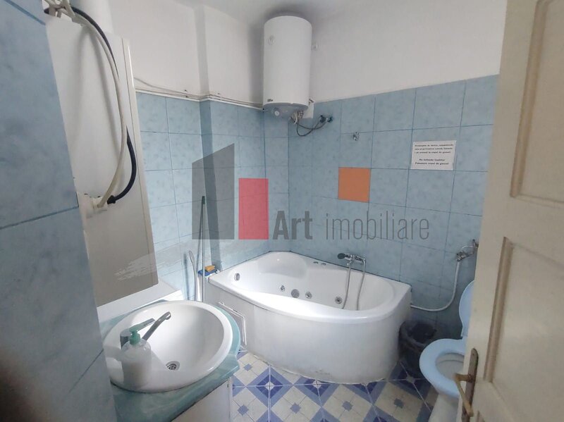 Tineretului, vanzare apartament decomandat 3 camere in vila